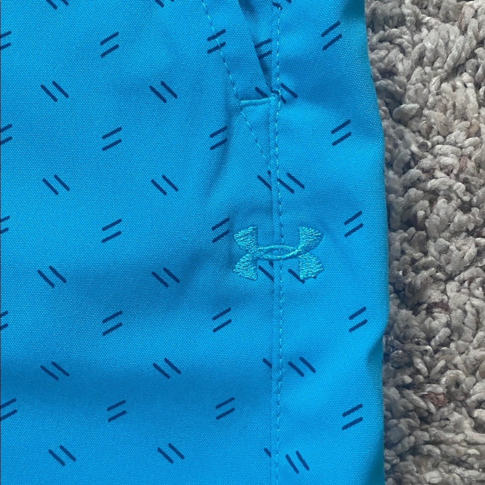 Boys Under Armour HeatGear Shorts size Youth Large - Picture 2 of 5
